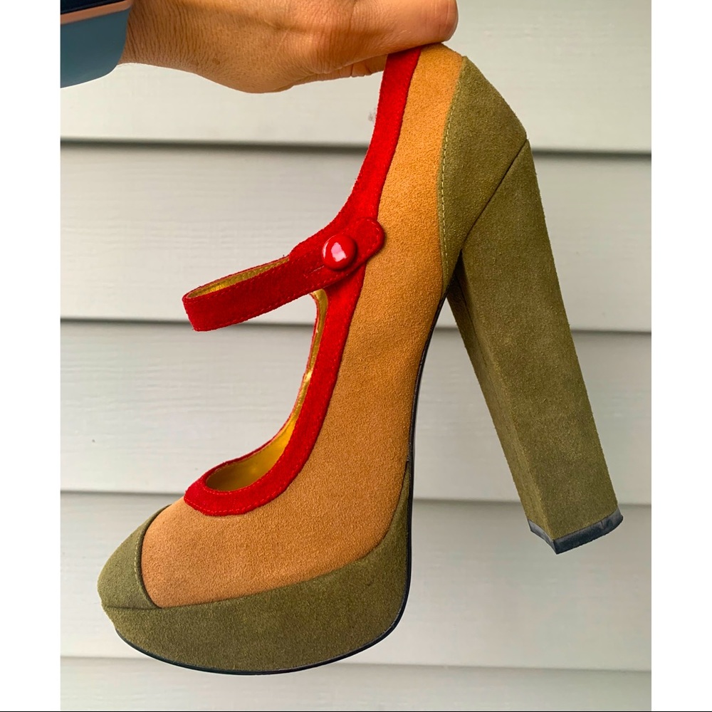 4.5” colorblock suede platforms, size 9